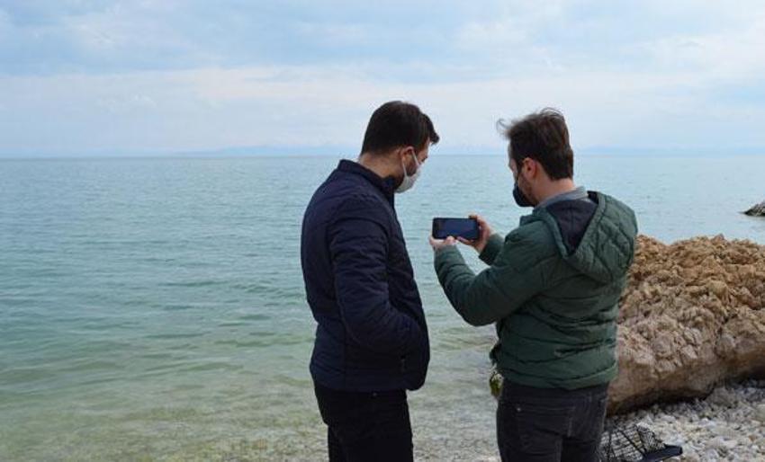 Görüntülediği cismi 'Van Gölü Canavarı' sandı