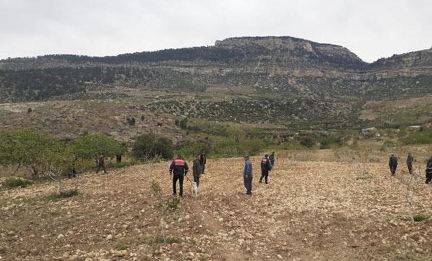 Kayıp kız çocuğu ormanlık alanda bulundu