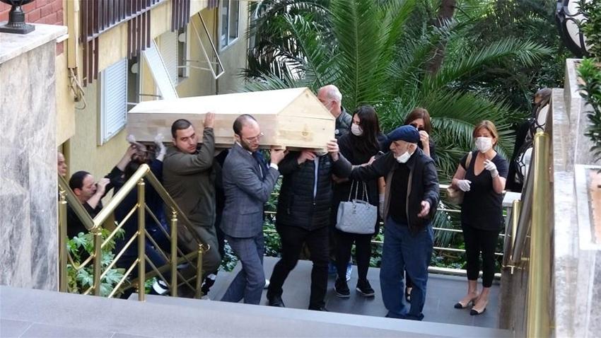 Ünlü modacı Nur Yerlitaş hayatını kaybetti! Nur Yerlitaş hastalığı ne?
