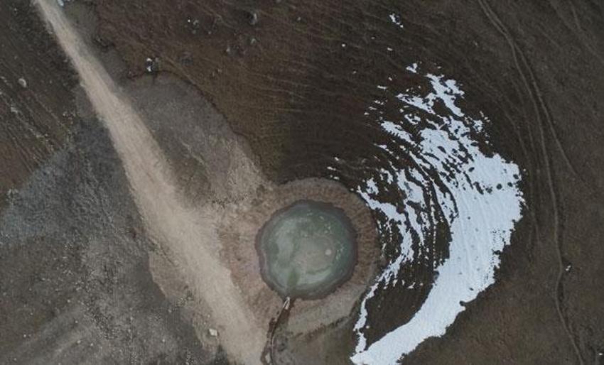 12 bin yıllık Dipsiz Göl'ün eriyen karla su tutması bekleniyor