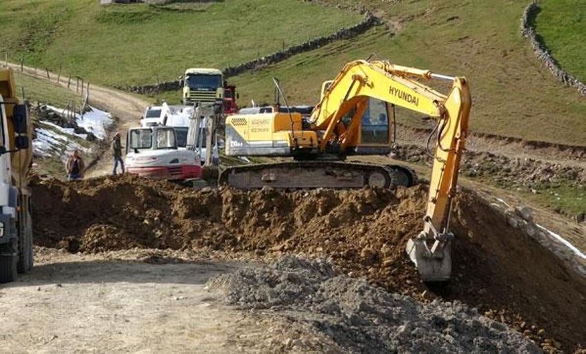 12 bin yıllık Dipsiz Göl'ün eriyen karla su tutması bekleniyor