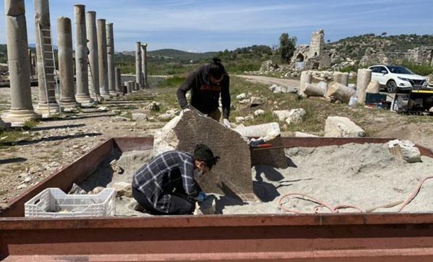 Heyecanlandıran gelişmeyi Türk profesör duyurdu! Patara'da bulundu