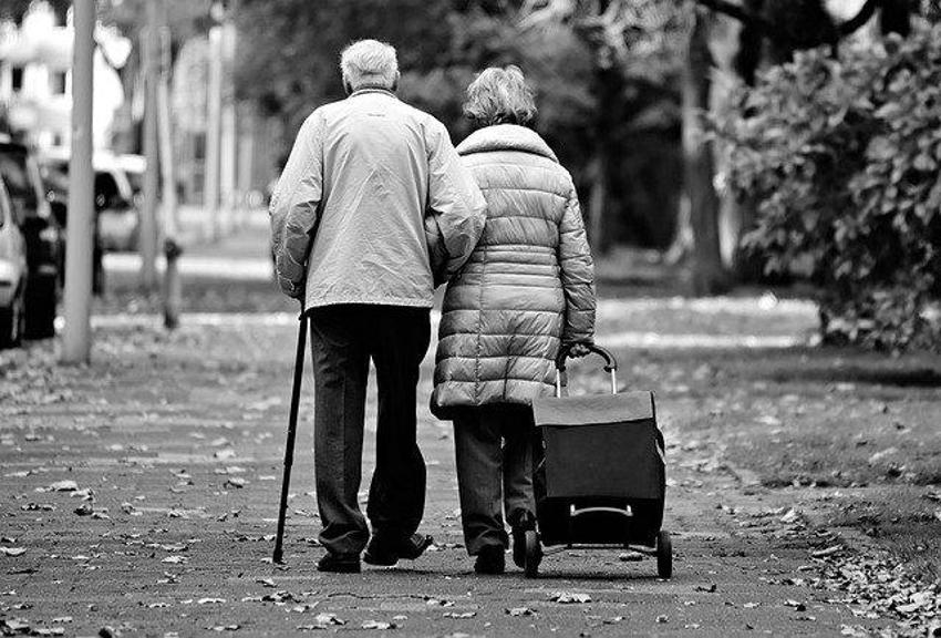 65 yaş ve üstü sokağa çıkma izninde nelere dikkat etmeli? İlk gün neler yapmalı?