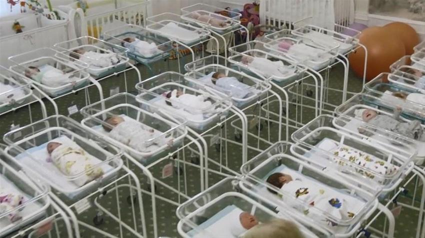 Taşıyıcı annelerin doğurduğu onlarca bebek virüs sebebiyle elde kaldı