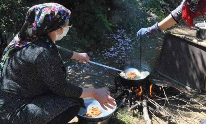 En özel bayram geleneği! Köyün dışına çıkmasına kesinlikle izin yok