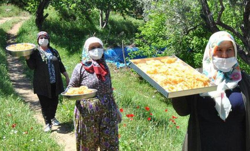 En özel bayram geleneği! Köyün dışına çıkmasına kesinlikle izin yok