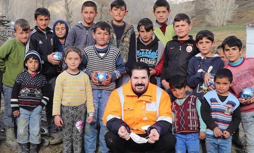 Fenomen başkanın 1 milyon takipçisi var