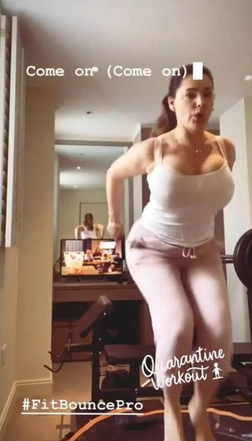 Kelly Brook spor videosuyla olay oldu!