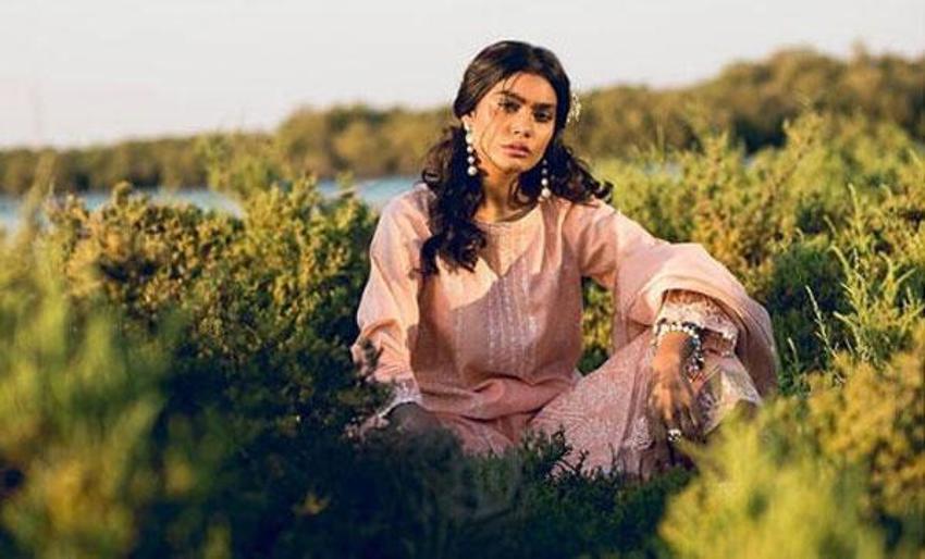 Ünlü isim için flaş iddia! Ülke medyası düşen uçakta bulunan model Zara Abid'e dair ikiye bölündü