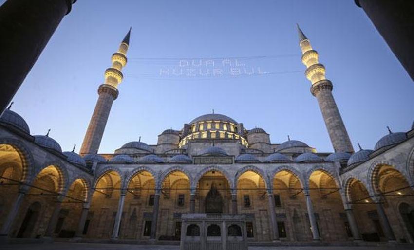 Bilim Kurulu üyesi açıkladı! Ankara, İstanbul, İzmir'de yeni normale geçiş daha sonra