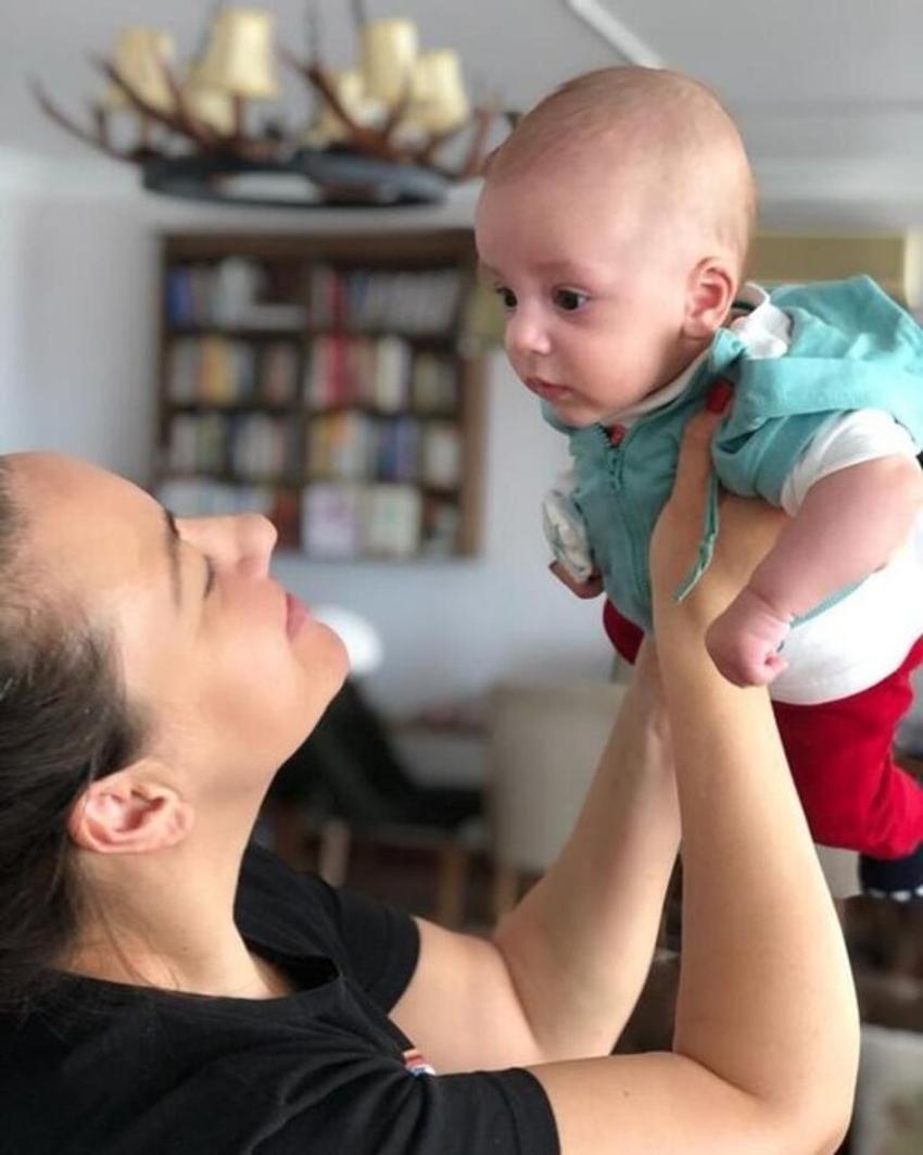 Sunucu Ezgi Sertel'in bebekleri büyüdü