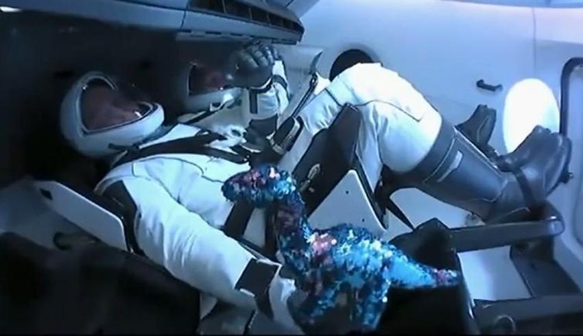 SpaceX'in ilk insanlı 'Crew Dragon' isimli uzay mekiği başarıyla fırlatıldı!