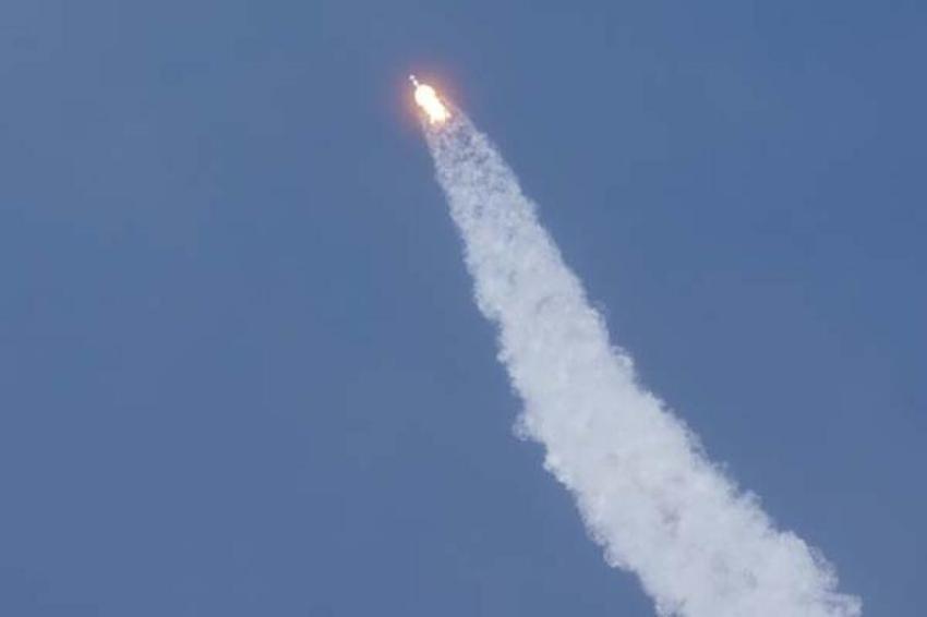 SpaceX'in ilk insanlı 'Crew Dragon' isimli uzay mekiği başarıyla fırlatıldı!
