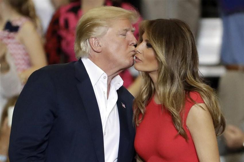 Donald Trump ve eşi Melania Trump'ın evlilik sözleşmesinde bomba detay!