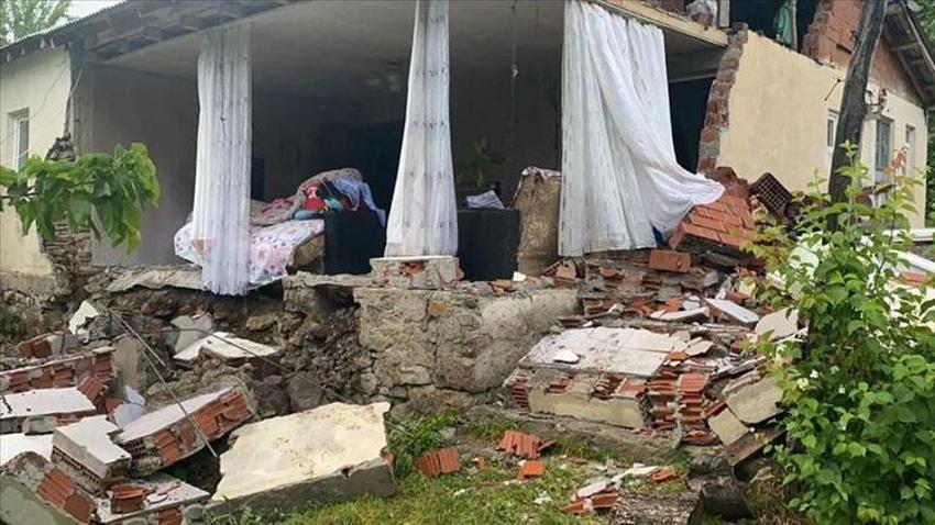 Bingöl'de korkunç deprem! Şiddeti gün aydınlanınca ortaya çıktı!