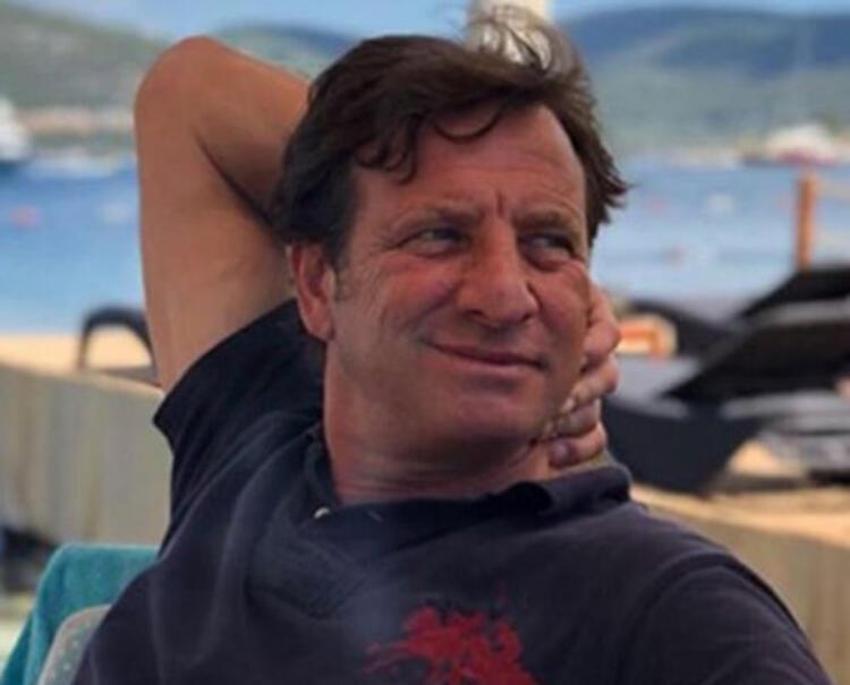 'Erkek erkeğe öpüşmenin karşısındayım. Öpüşmek ne abi?'
