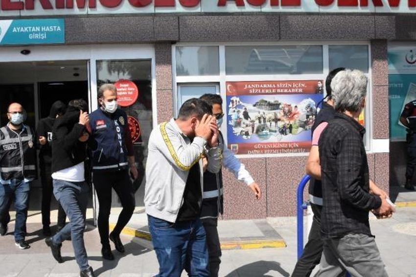 Fuhuş çetesi müşterilerine katalog göndermiş