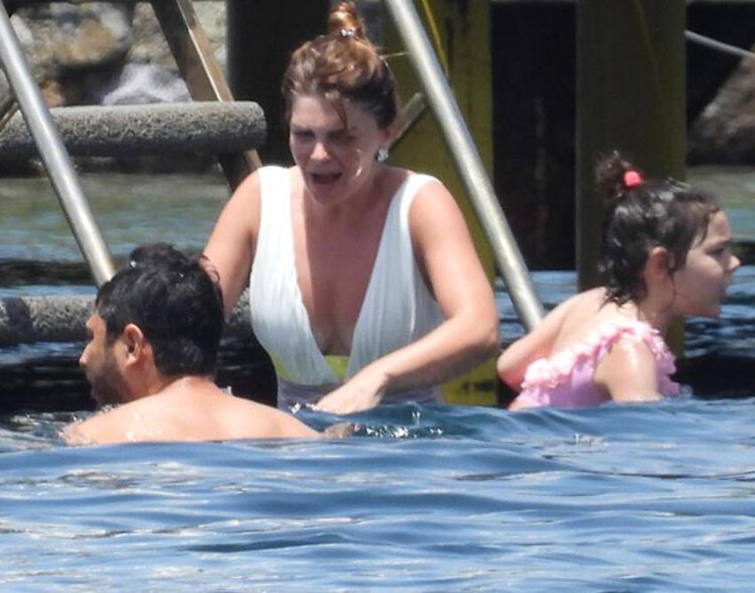 Pelin Karahan'dan havluyla önlem!