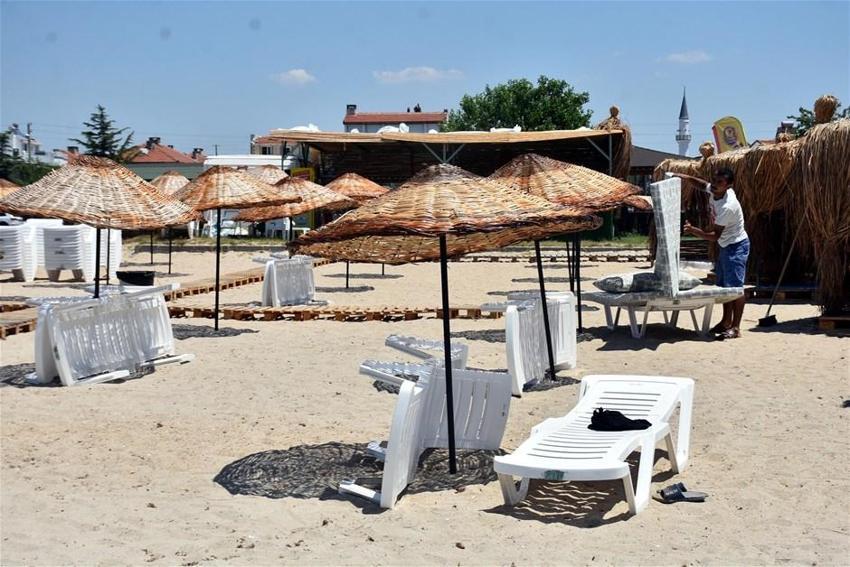 Saros Körfezi'ni istila ettiler! Yüz binlerce uğur böceği...