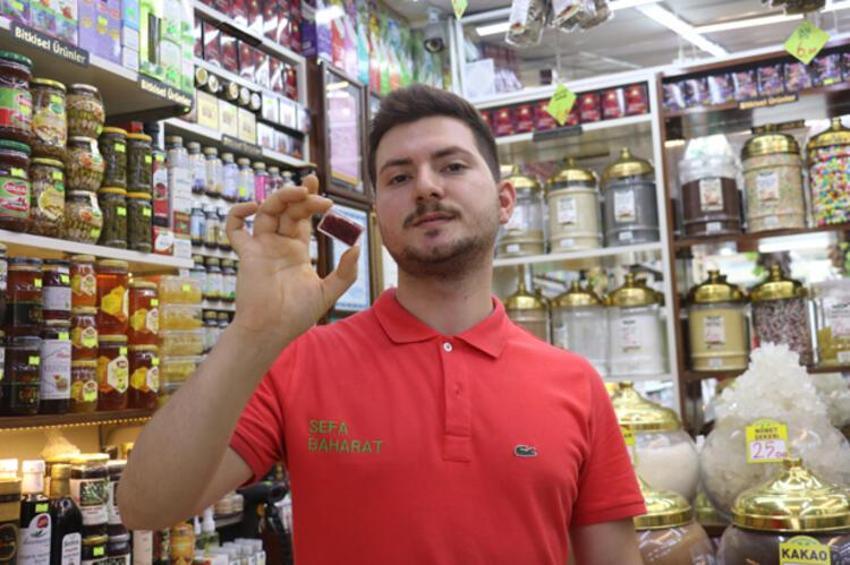Cımbızla toplayıp, 30 bin liraya satıyorlar!