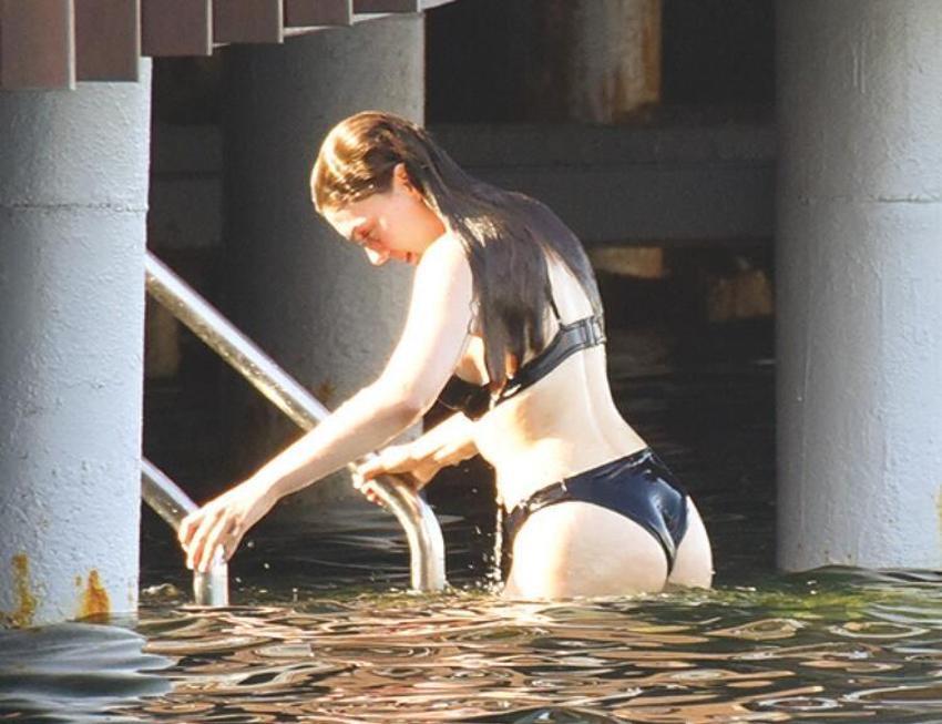 Burcu Özberk Bodrum'a gitti! 4. denemede başardı...