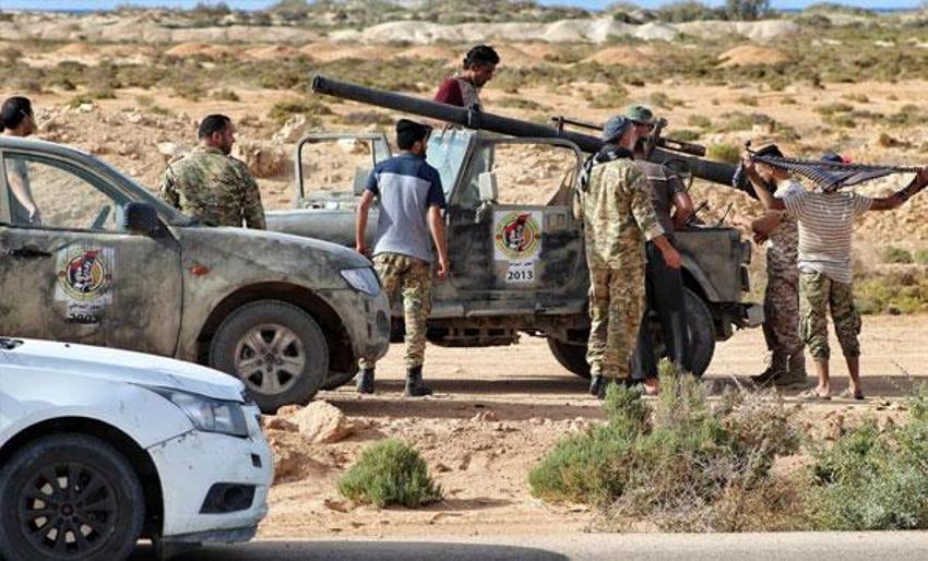 Dünya nefesini tuttu izliyor! Libya Ordusundan Sirte'nin batısına askeri sevkiyat