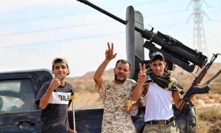 Dünya nefesini tuttu izliyor! Libya Ordusundan Sirte'nin batısına askeri sevkiyat