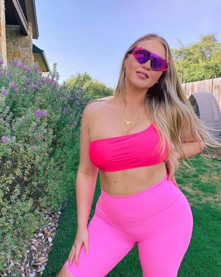 Iskra Lawrence ortaya çıktı!