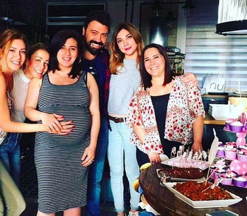 Bülent Emrah Parlak ve Burcu Gönder boşandı!