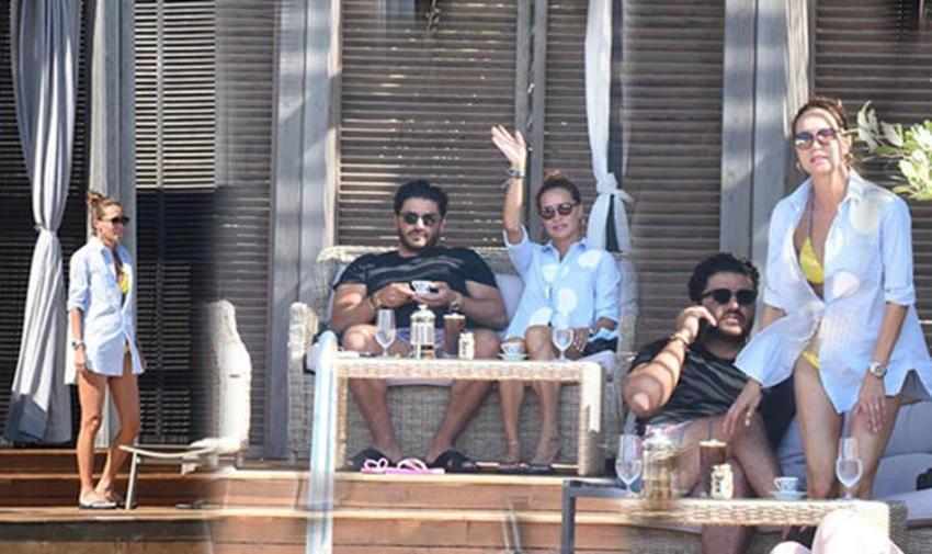 Ebru Şallı tatil fotoğraflarını eleştirenlere ateş püskürdü!