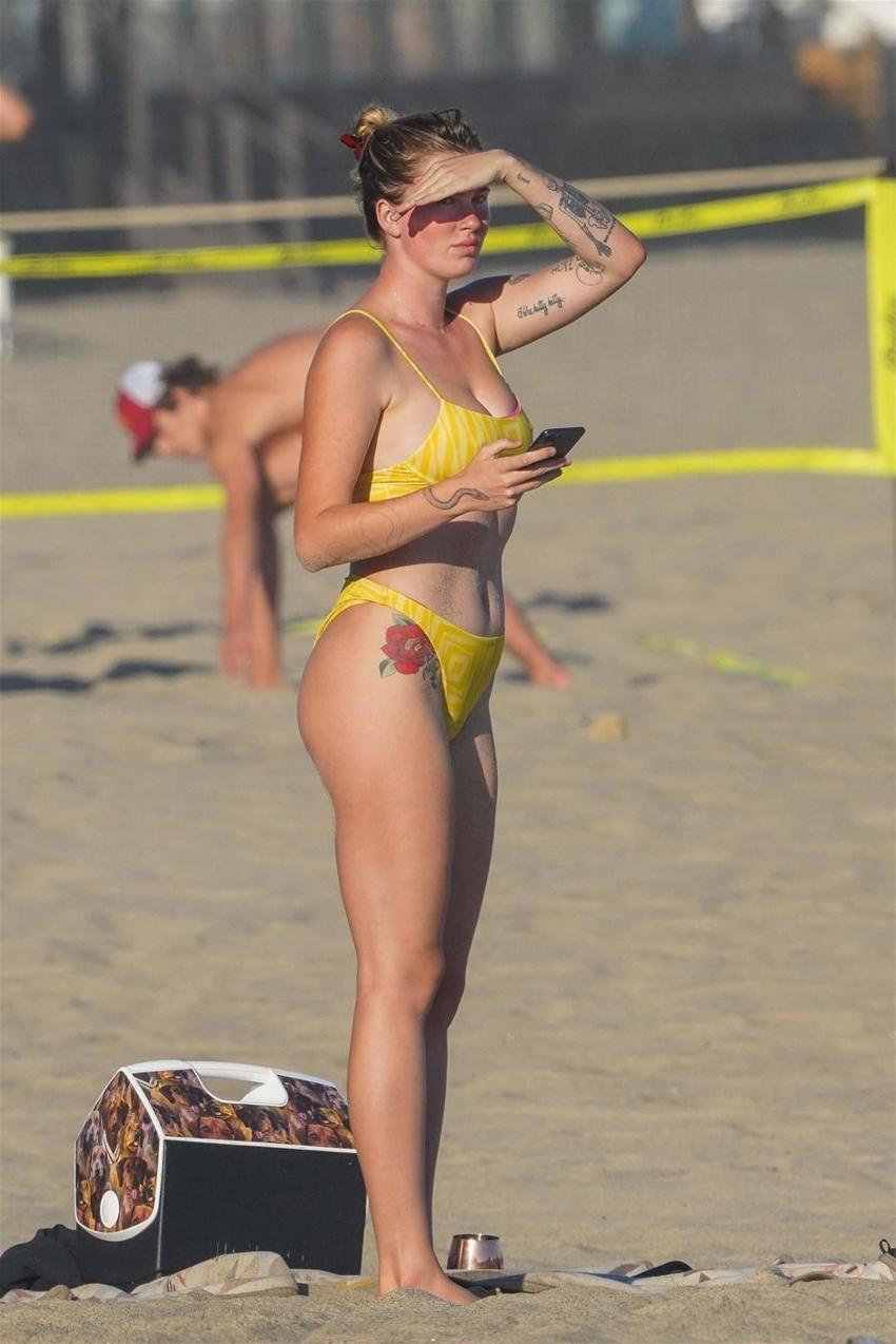 Ireland Baldwin sevgilisinin fotoğraflarını çekti