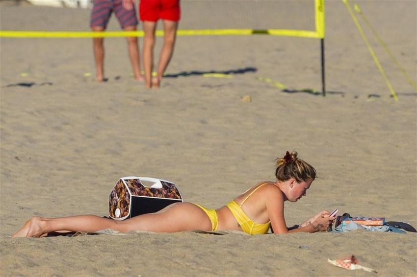Ireland Baldwin sevgilisinin fotoğraflarını çekti