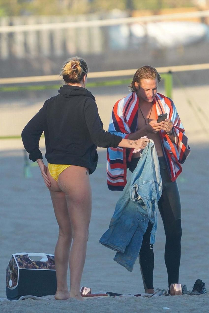 Ireland Baldwin sevgilisinin fotoğraflarını çekti