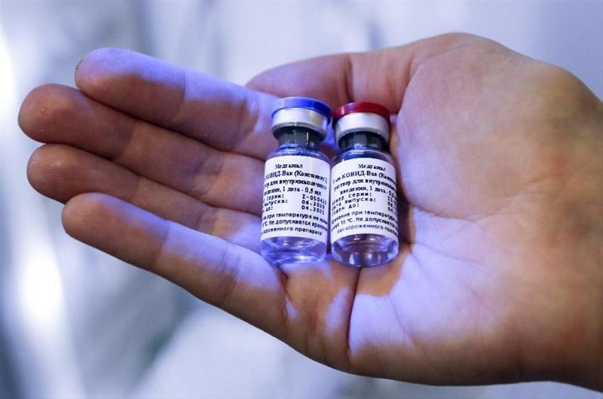 Rusya'dan aşı müjdesi gelmişti! İlginç anket sonucu, yüzde 52...