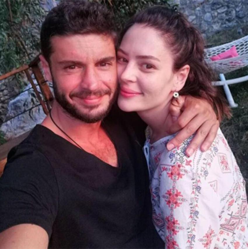 Merve Şarapçıoğlu'dan eski eşe gönderme!