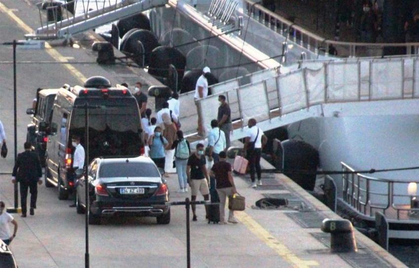 Katar kraliyet ailesi, 2 kamyon eşya 500 valizle Bodrum’a geldi