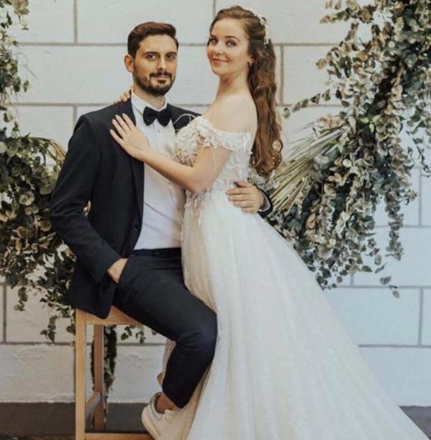 Sihirli Annem'in küçük yıldızı evlendi