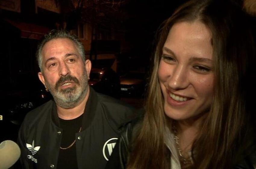 Cem Yılmaz, Serenay Sarıkaya'ın kapısında...