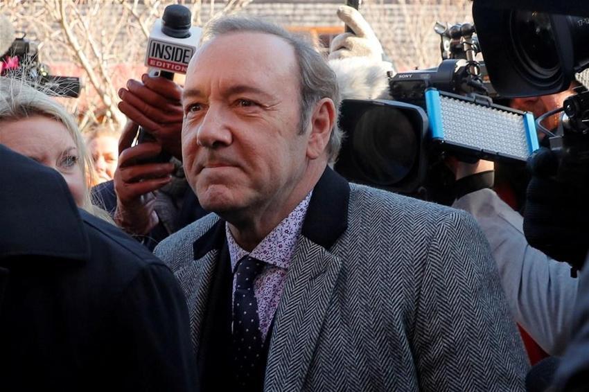 Kevin Spacey hakkında şok eden iddia! Erkek çocuklarını istismar etti