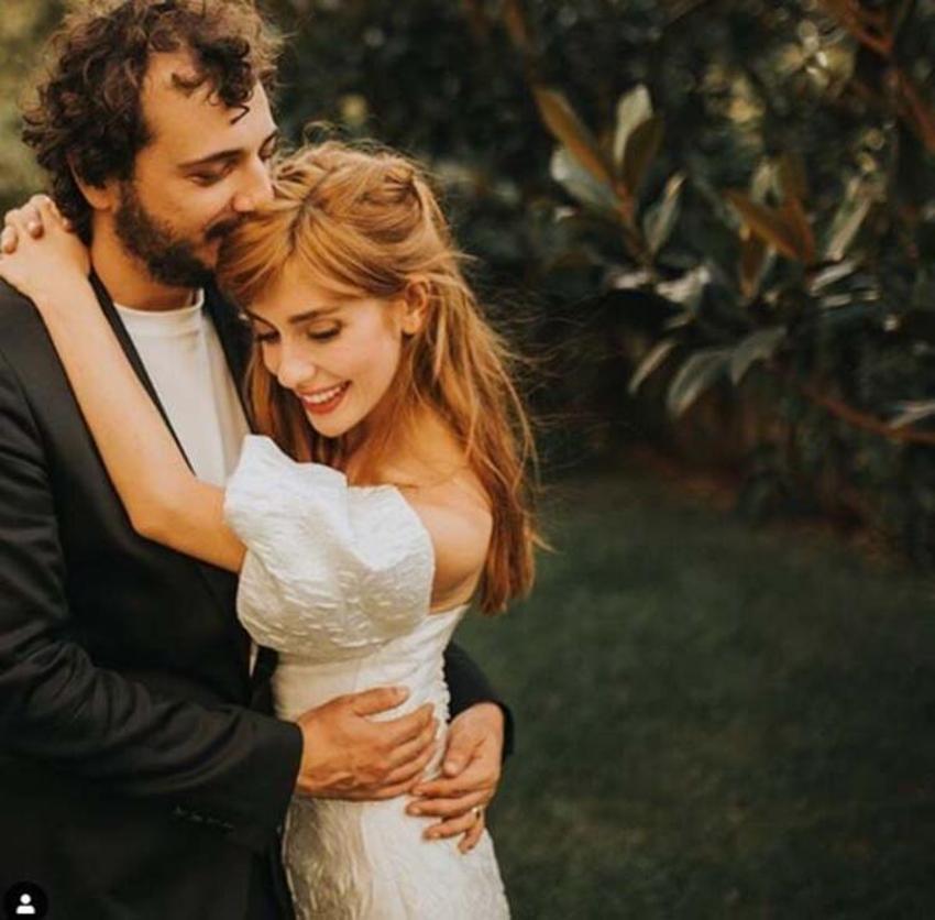 Sürpriz evlilik! Sosyal medyadan duyurdu