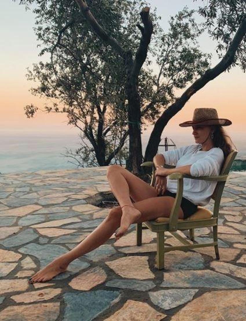 Serenay Sarıkaya açıkladı! 'O paylaşım espriydi'