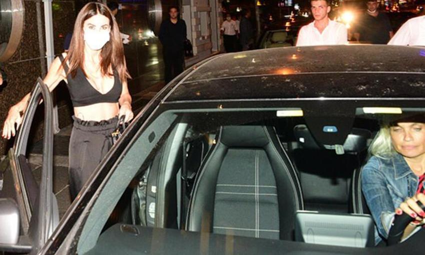 Defne Samyeli koşar adım gazetecilerden kaçtı
