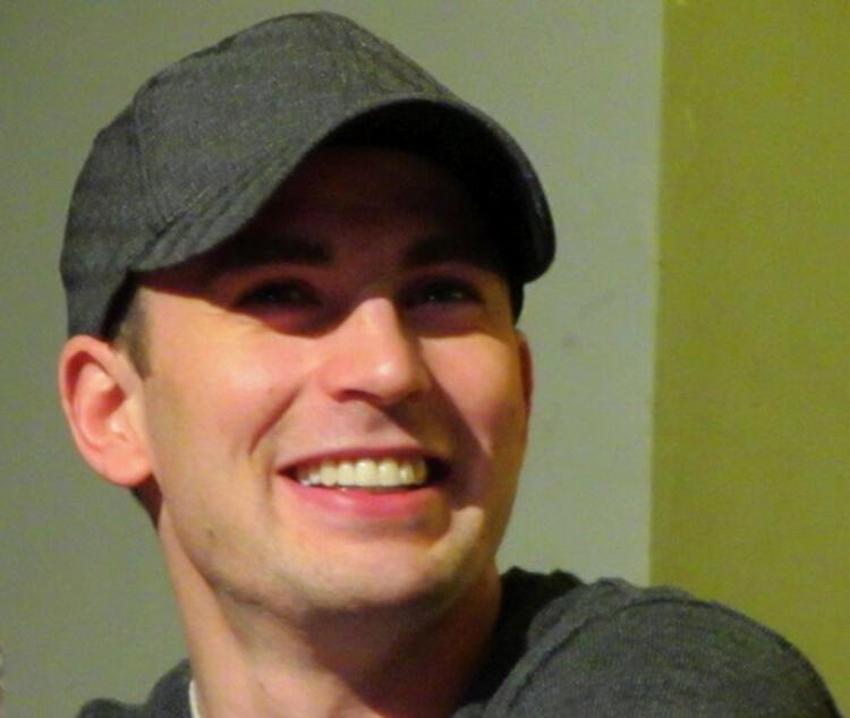Çıplak fotoğraf sonrası Chris Evans'tan mesaj var