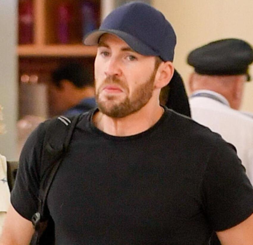 Çıplak fotoğraf sonrası Chris Evans'tan mesaj var