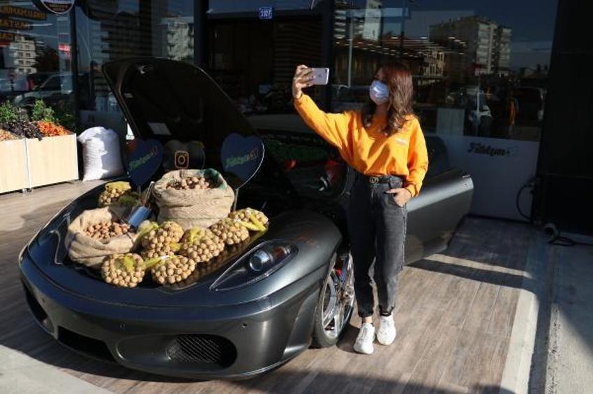 Bu sefer de ceviz! 1.5 milyonluk lüks otomobilin bagajında...