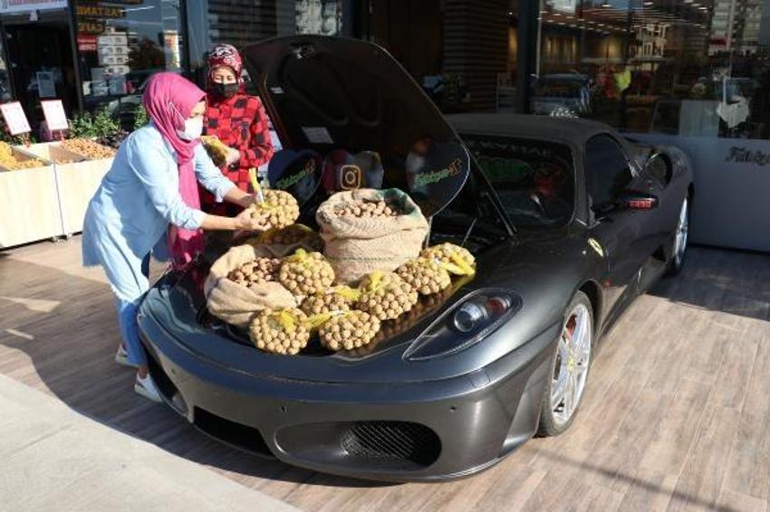 Bu sefer de ceviz! 1.5 milyonluk lüks otomobilin bagajında...