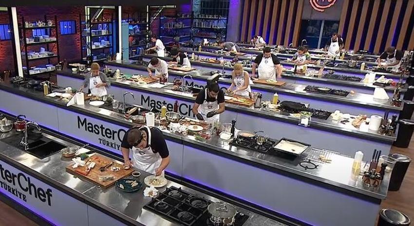 MasterChef'te mavi ve kırmızı takım yarışmacıları belli oldu!