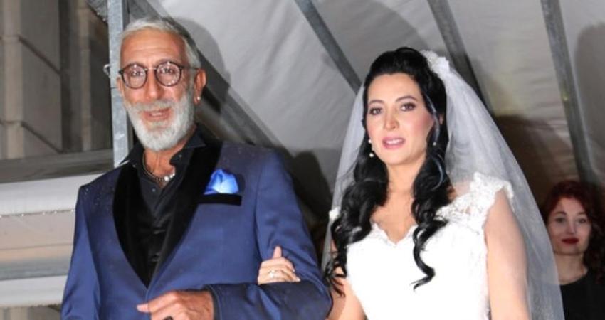 Cem Özer'in fotoğraf ve mesajları ifşa olmuştu! Eşinden ilk açıklama geldi