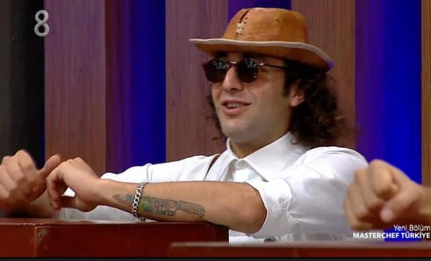 MasterChef Barbaros Yoloğlu yeni tarzıyla şaşırttı