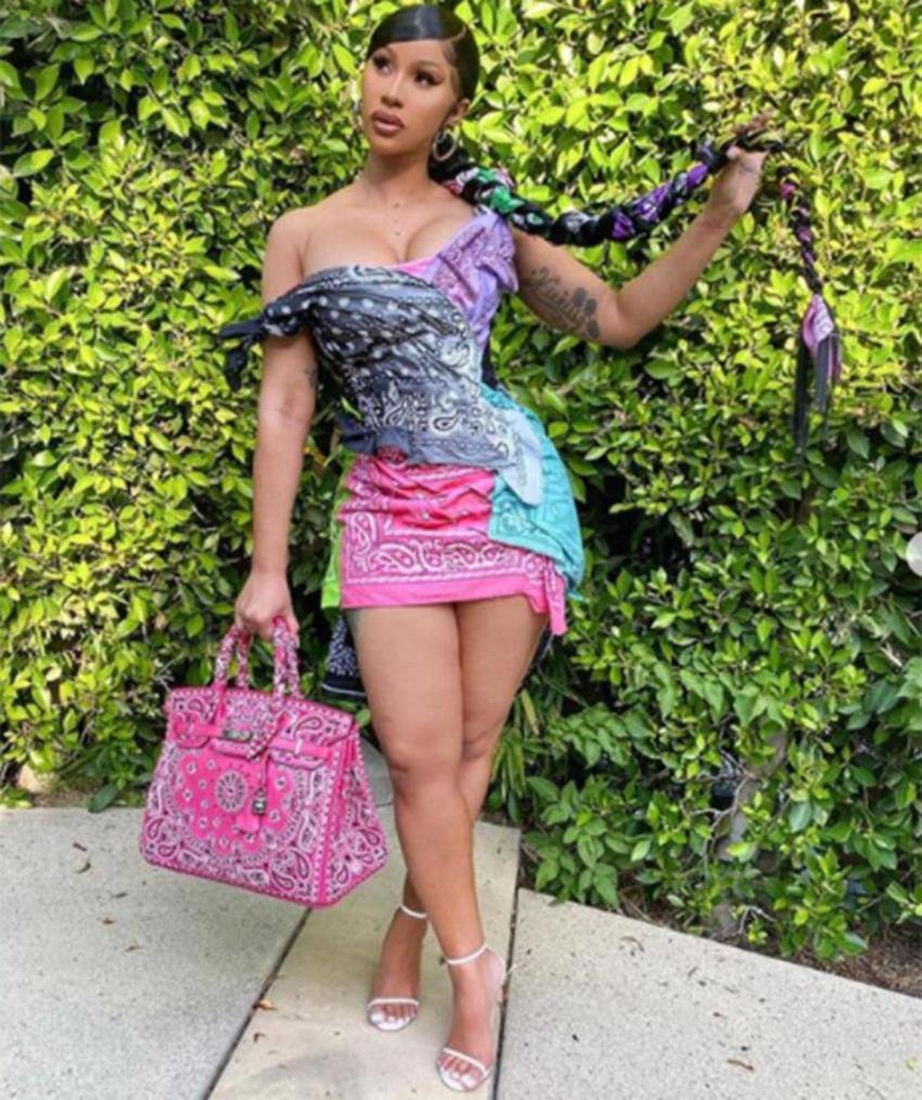 Cardi B. çıplak fotoğrafını paylaştı! 'Suçlu kimse değil...'